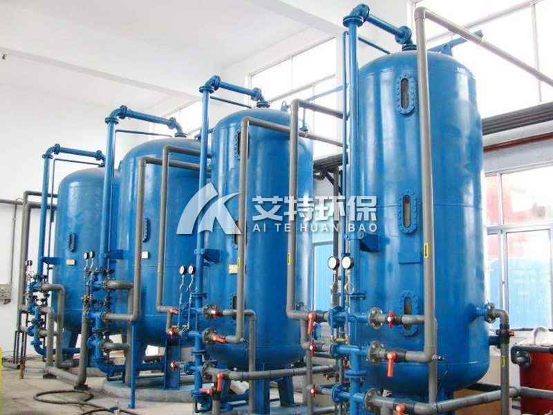 浮动上滤式过滤器的工作原理是什么？